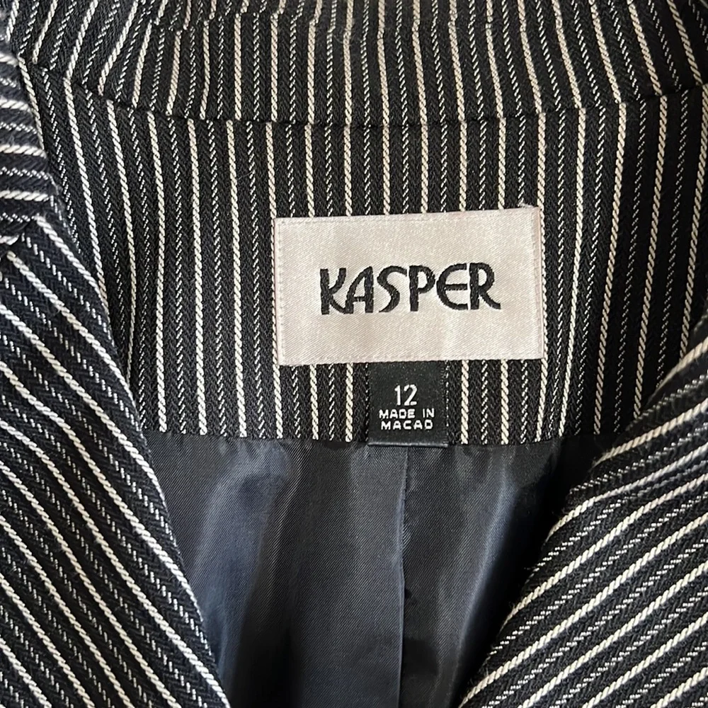 Kasper blazer, black and white striped, size 12 - Picture 3 of 3